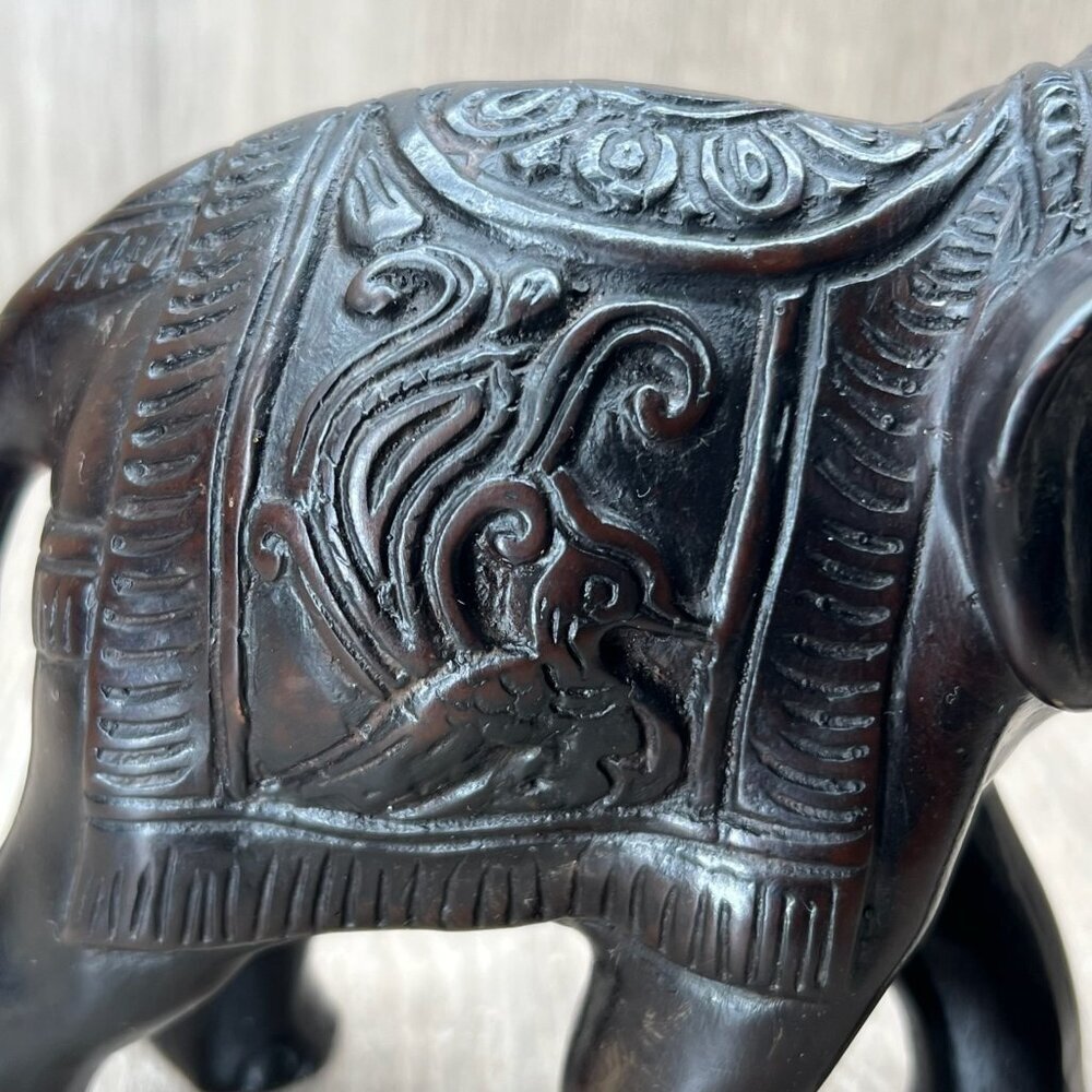 Blac Carved Elephant Figurine Statue Home Decor Lucky Charm Collectible - Picture 11 of 13